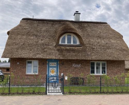 Poseritz House | Knut