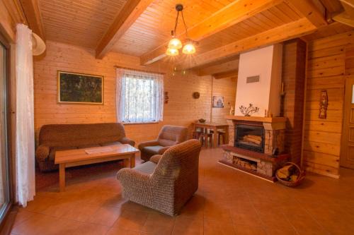 Susiec Cabin | Komfortowe Domki na Roztoczu- Domek Majdan