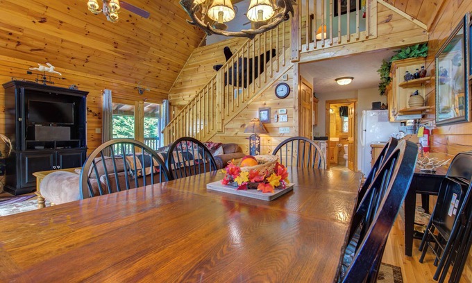 Black Bear Falls Cabin | Komfy Kozy by Jackson Mountain Rentals