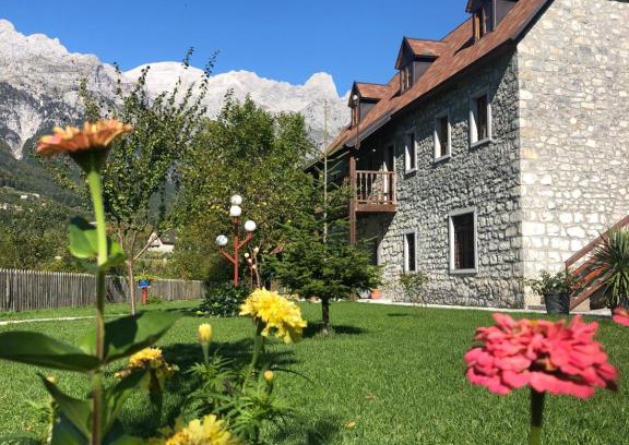 Theth Resort | Kompleksi Zorgji