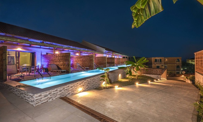 Amoudi Apartment | Kozanos Suites with private Pool, 150m from Beach