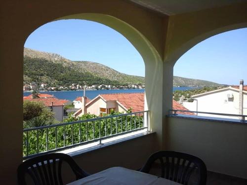 Grebastica Apartment | Krešo i Niko