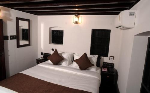 Cherplassery Hotel | Krishnapuram Heritage Resort