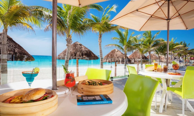 Punta Cancun Resort | Krystal Cancun