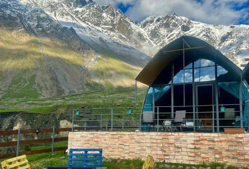 Stepantsminda Ski Chalet | Kuro Glamping