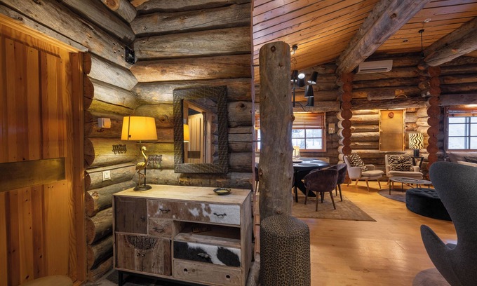 Saariselka Apartment | Kuukkeli Log Houses Teerenpesä - Premium Suite A48