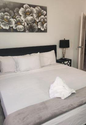Discovery Bay House | KV cozy escape