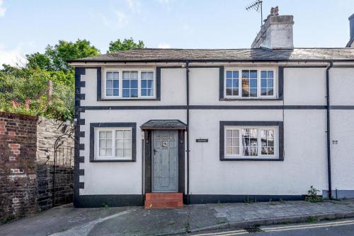 Aberdovey House | Kynaston Cottage