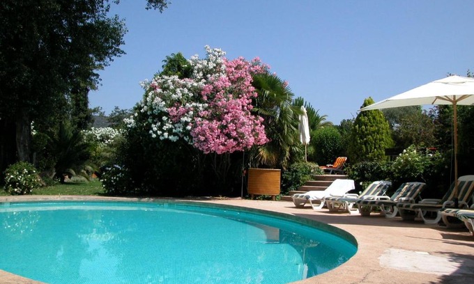 Plan-de-la-Tour Bed & Breakfast | L'Amandari - Chambres d'hôtes