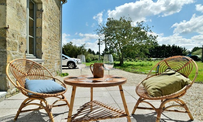 Saint-Meloir-des-Ondes House | L'Emeraude - Charmante maison avec jardin