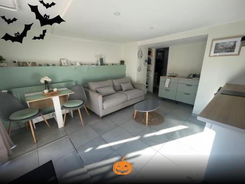 Dammarie Les Lys Apartment | L'Escale Parisienne - à 25 min de paris - proche forêt