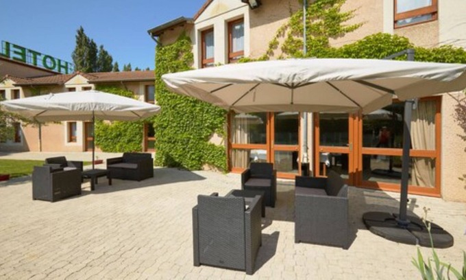 Claix Hotel | L'Hôtel des Trois Massifs