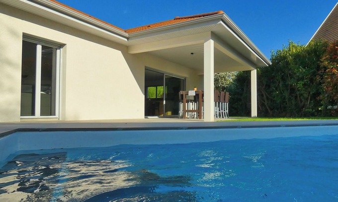 Charavines House | L'HACIENDA, swimming pool/jacuzzi/beach