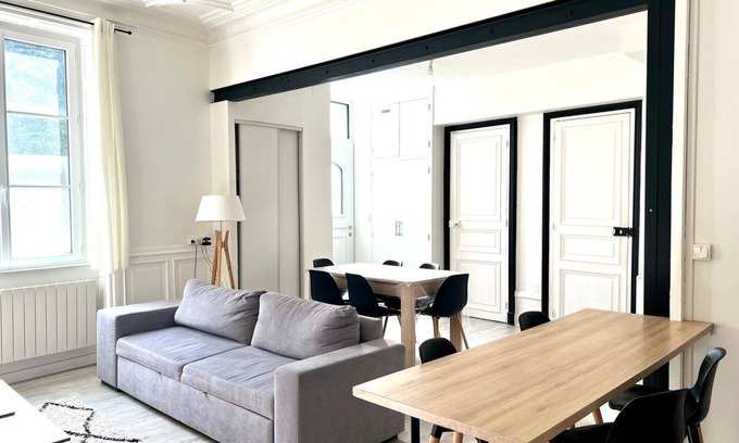 Les 3 Cites Apartment | L'Haussmaninen, appart en plein centre de Poitiers
