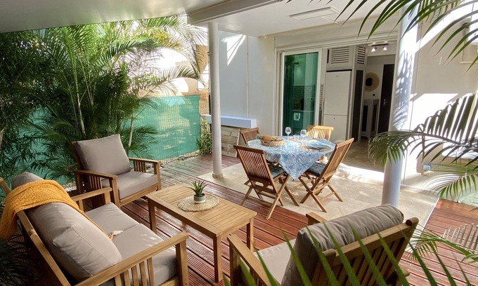Carosse Apartment | "L'instant Évasion" studio with pool terrace ⛱