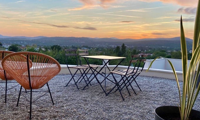 Saint-Julien-les-Rosiers Apartment | L'Orée Cévenole : SPA & Panorama d'Exception