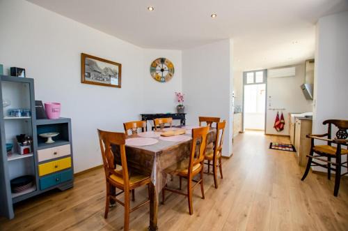 Bar-sur-Aube House | L'oustaou