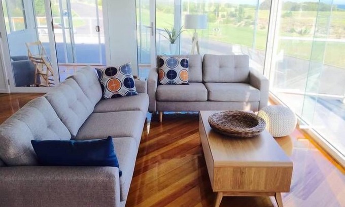 Warrnambool House | La Bella View-Magnificent Views and Location
