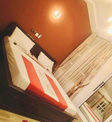 Abomey-Calavi Apartment | La belle au bois dormant