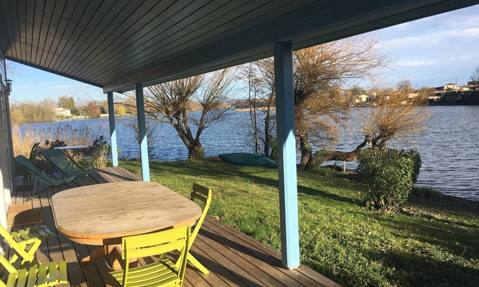 Aiguelèze House | La cabane aux pastels: wooden house with saltwater swimming pool and view of the Tarn river