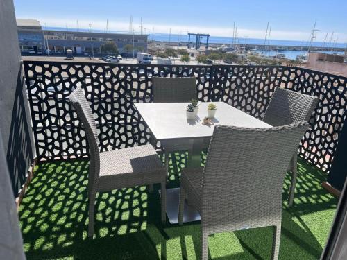 Caleta de Velez Apartment | La caleta Bodegón 2 HOME RENT MALAGA