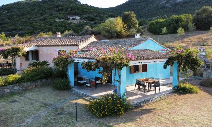 Tertenia Ski Chalet | La casetta celeste