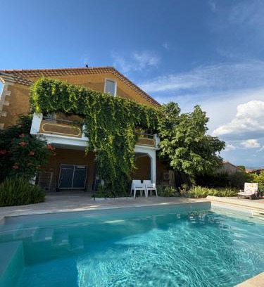 Caromb Bed & Breakfast | La Cassiopée