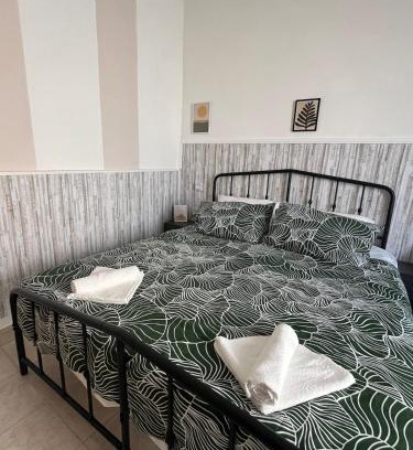 Carrara Apartment | La Depandance 7 minuti dal mare 2 minuti dall accademia