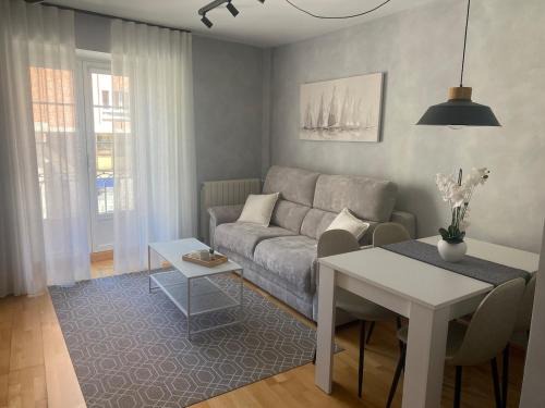 Ciudad Universitaria Apartment | La esencia de Burgos