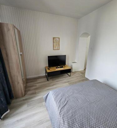 Angouleme Apartment | La famille 1