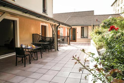 Villejuif Apartment | La Ferme Des Barmonts