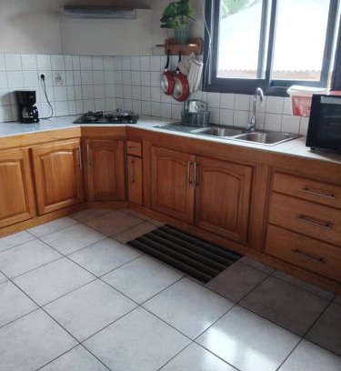 Gouzon Apartment | La grande table