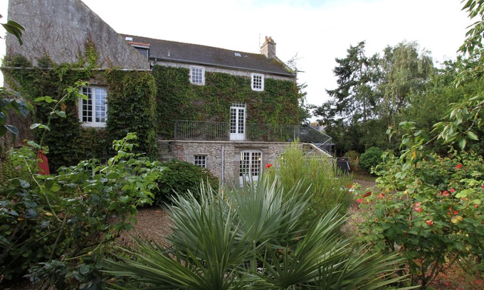Le Rosais-La Flourie House | La Haute Flourie