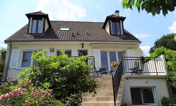 Jouy-en-Josas Villa | La Maison de la Toile de Jouy/Paris & Jouy OG