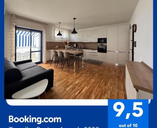 Lido House | La Maison de Monique