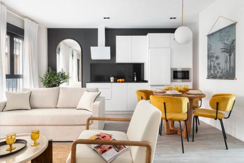 San Gil Apartment | La Muralla Suites by Alohamundi