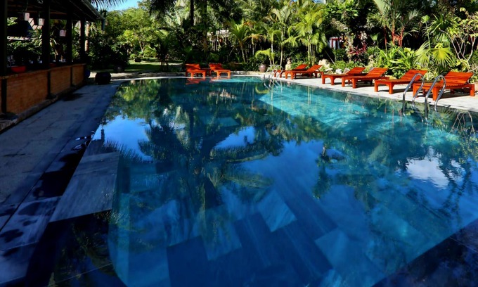 Ong Lang Hotel | La Paloma Resort