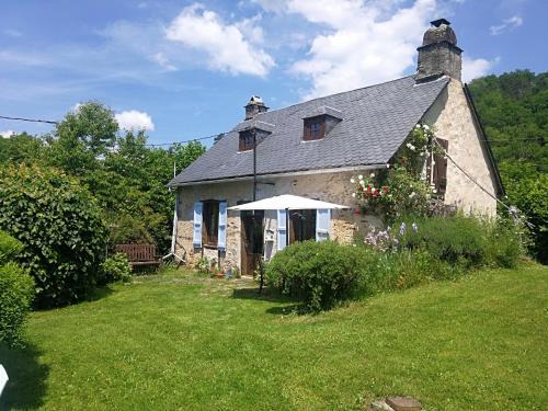 Pleaux House | La Petite Maison Pont Blanchard,