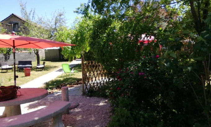 Marcillac-la-Croisille House | la petite perle