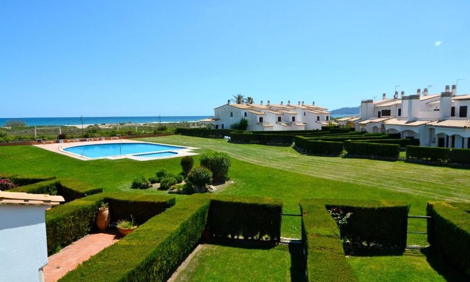 Torroella de Montgri House | LA PLATERA " Seaview "