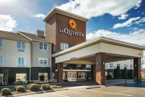 Lupton City Hotel | La Quinta by Wyndham Chattanooga North - Hixson