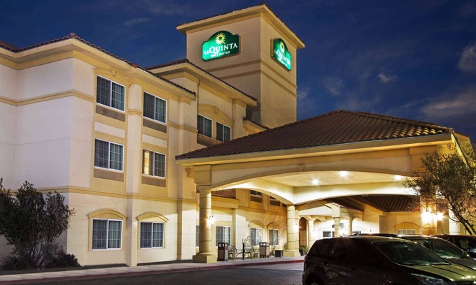 Northeast Heights Hotel | La Quinta Inn & Suites by Wyndham Albuquerque Midtown