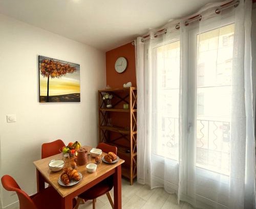 Pezenas Apartment | La riche histoire de Pézénas