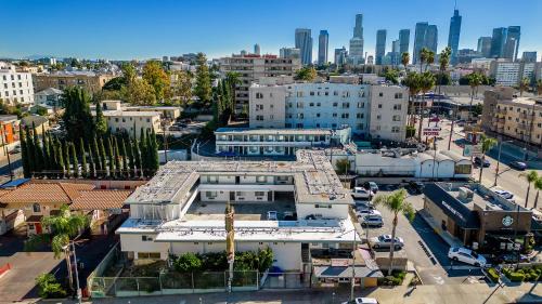 Westlake Hotel | LA Royal Viking Apartments