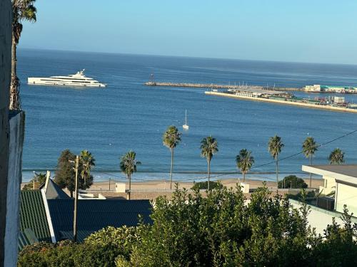 Mossel Bay Apartment | La Santos Beach view Villa with 3 Bed , 3 Bath, Jacuzzi, Sea view