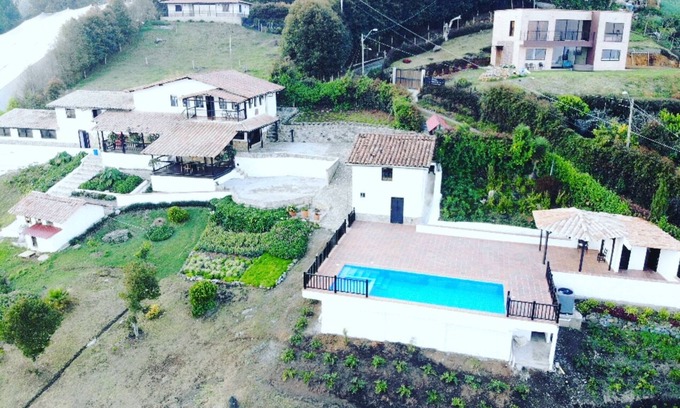 Medellin Villa | La sucursal del cielo only 20 minutes from downtown medellin.