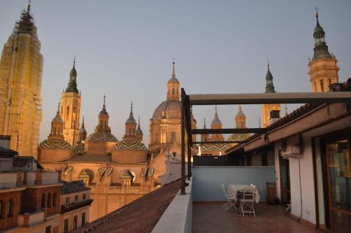 Zaragoza Old Town Apartment | La terraza del pilar