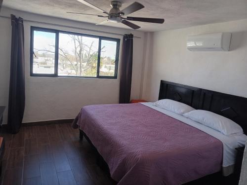 Parras de la Fuente House | La Terraza-Habitación 8