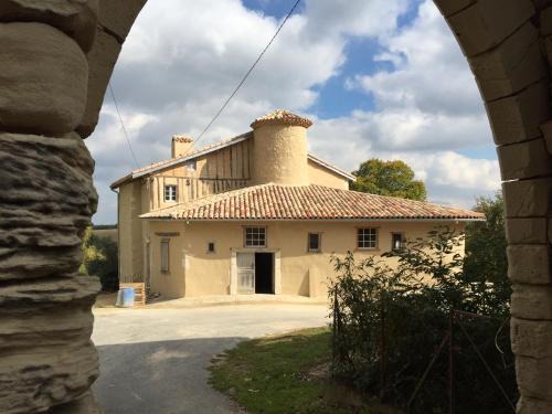Alan House | La Tour Barbacane