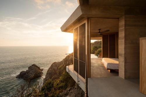 Santa Maria Tonameca Cabin | La Valise Mazunte